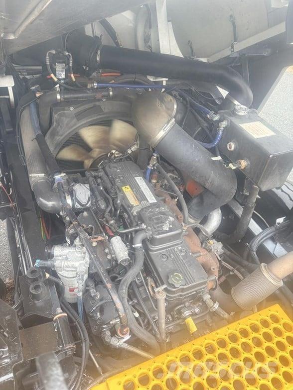 Kalmar OTTAWA 4X2 OFF-ROAD Terminalni tegljači