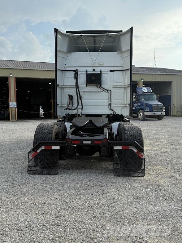 Volvo VNR64T640 Tegljači