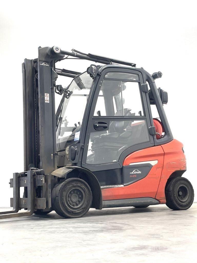 Linde H25T-01 Plinski viljuškari