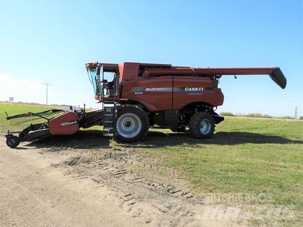 Case IH 8230 Kombajni