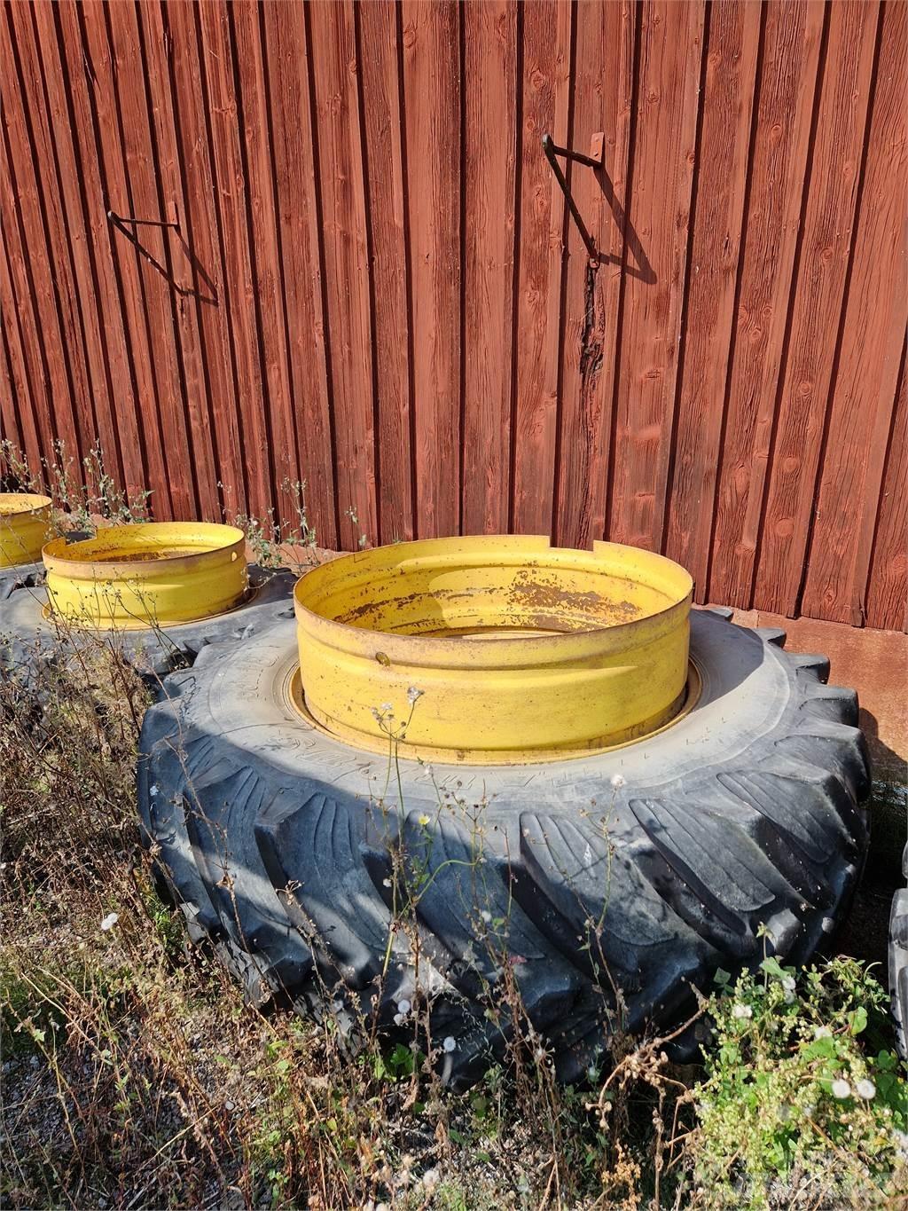  650/65x42, 540/65x30 Gume, točkovi i felne