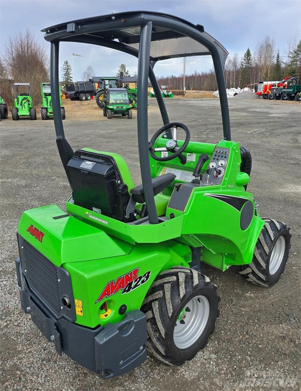 Avant 423 Skid steer mini utovarivači