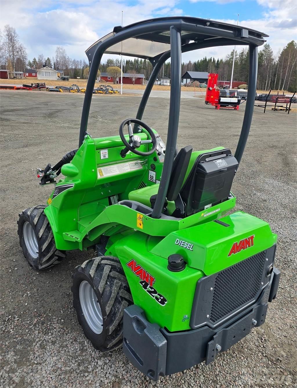 Avant 423 Skid steer mini utovarivači