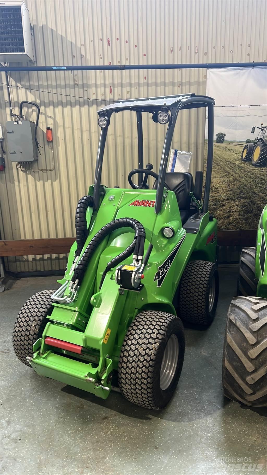 Avant 423 Skid steer mini utovarivači