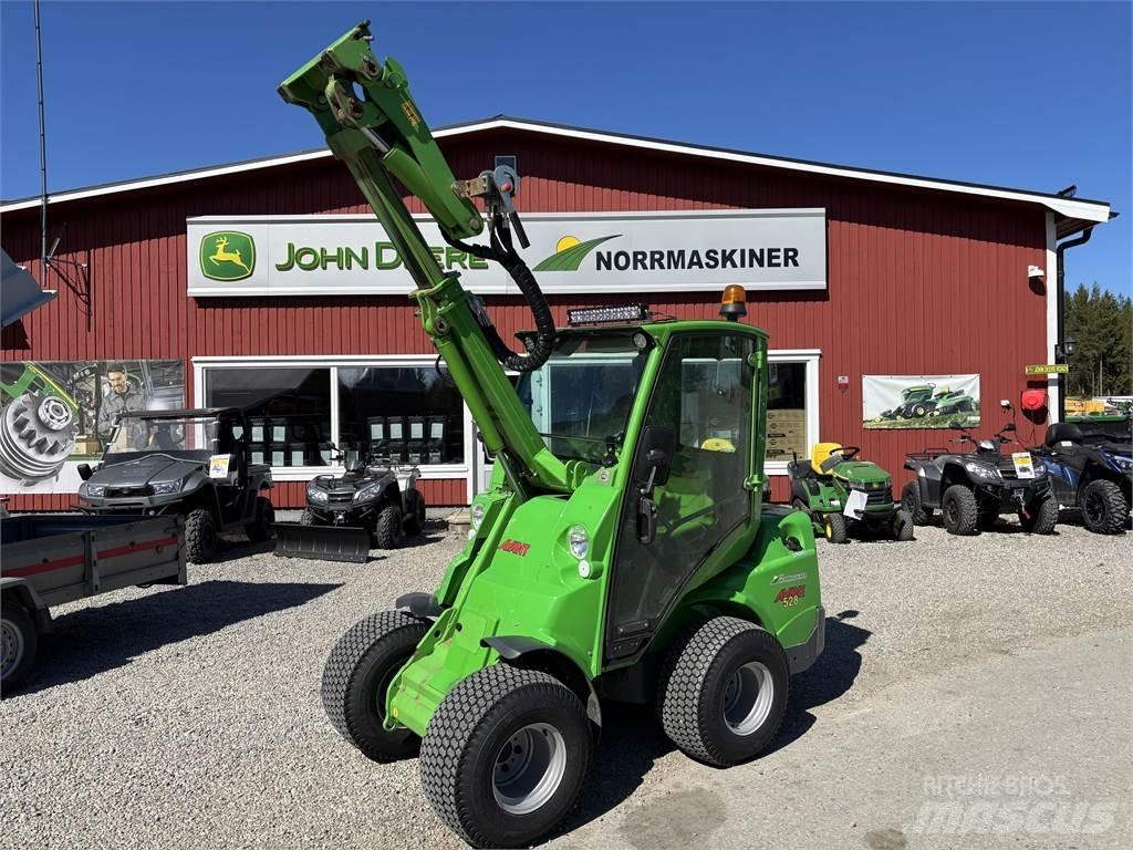 Avant 528 Skid steer mini utovarivači