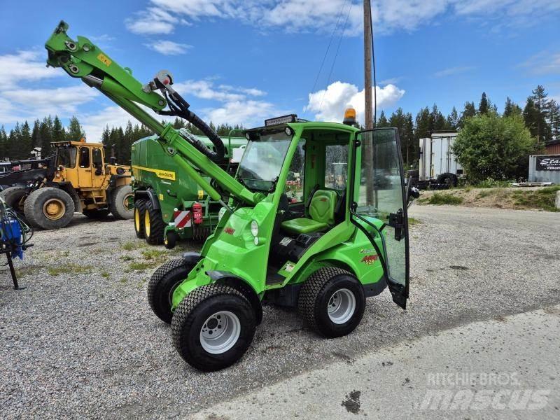 Avant 528 Skid steer mini utovarivači