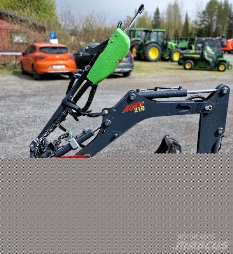 Avant Grävaggregat 210 Skid steer mini utovarivači