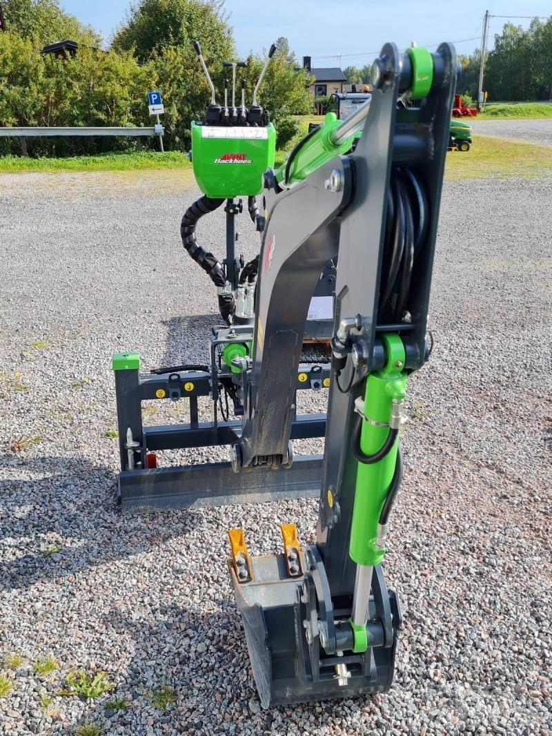 Avant Grävaggregat 260 Skid steer mini utovarivači