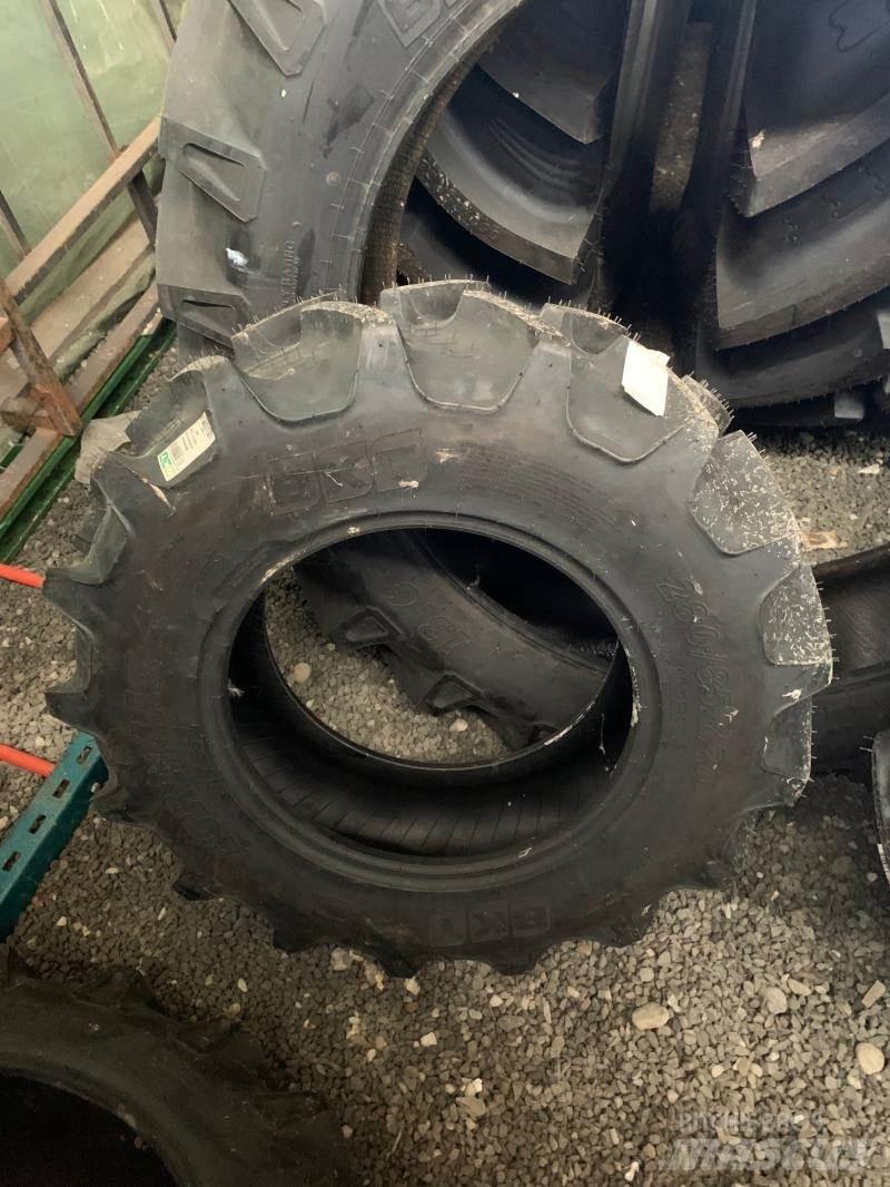  Däck BKT 280/85-R20 Gume, točkovi i felne