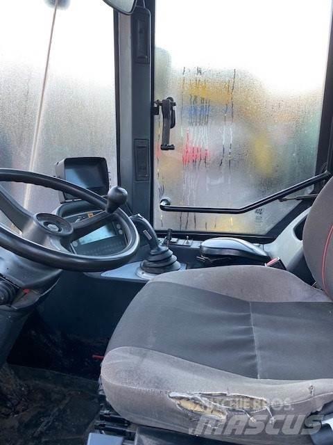 JCB 412S LASTMASKIN Utovarivači na točkove