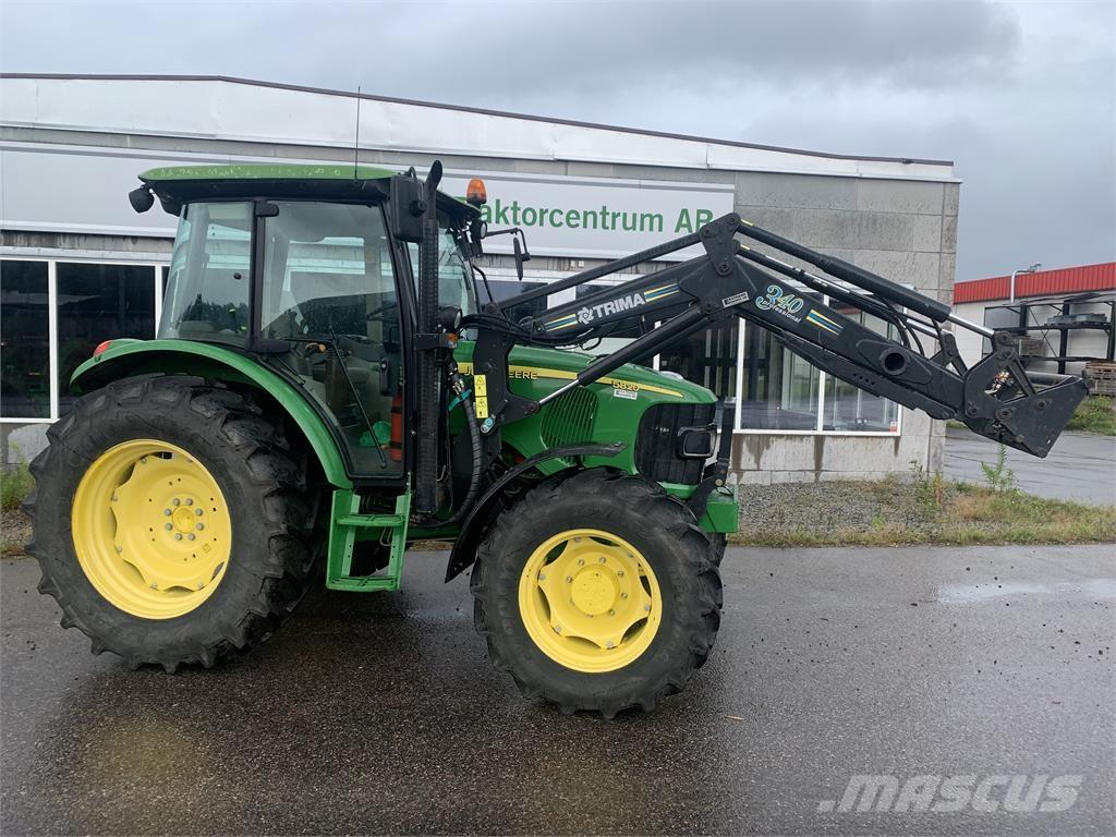 John Deere 5820 Traktori