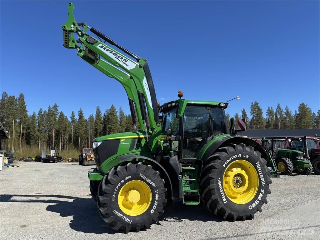 John Deere 6R 215 Traktori