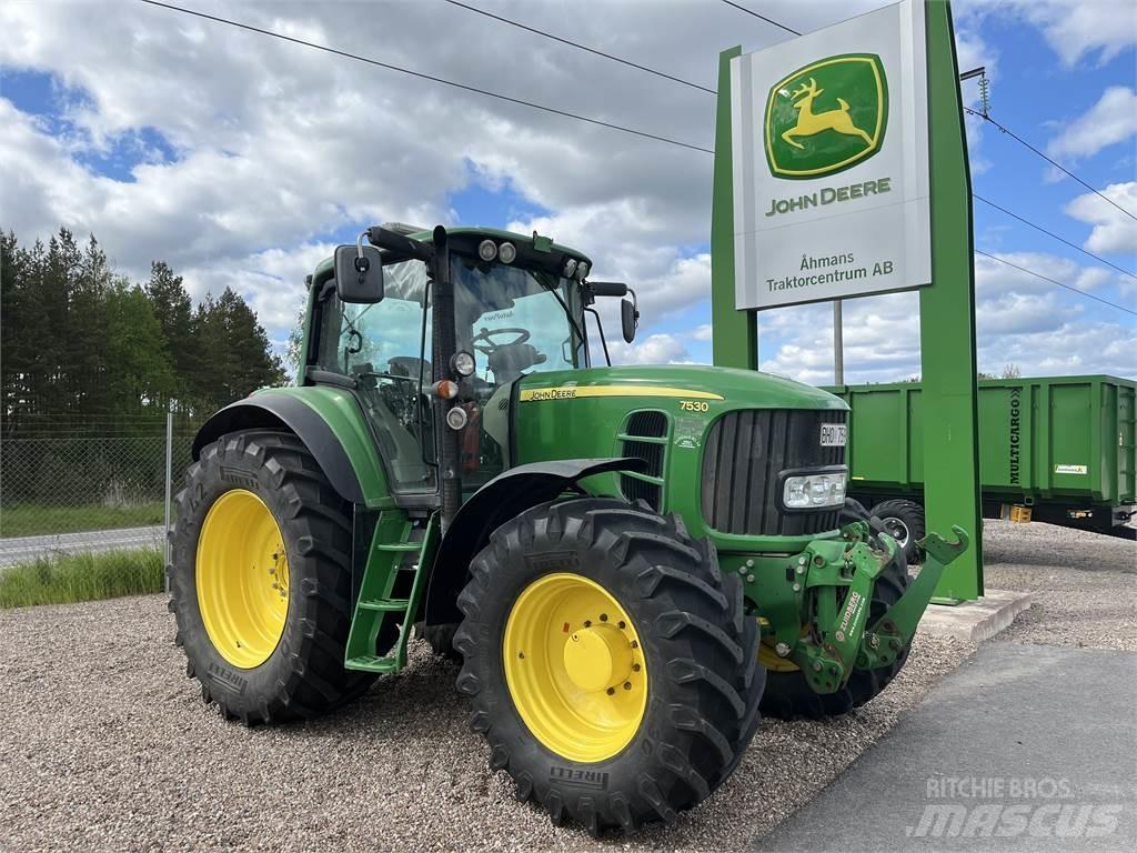 John Deere 7530 Premium Traktori