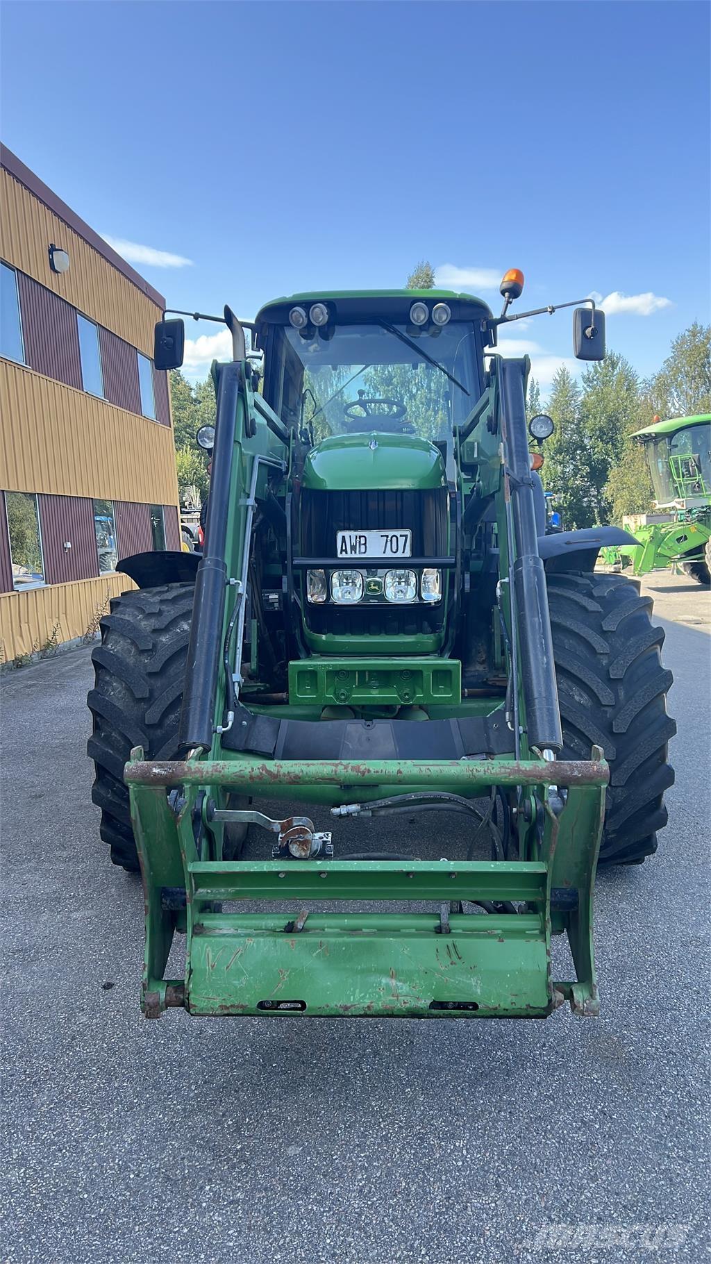 John Deere 7530 Premium Traktori