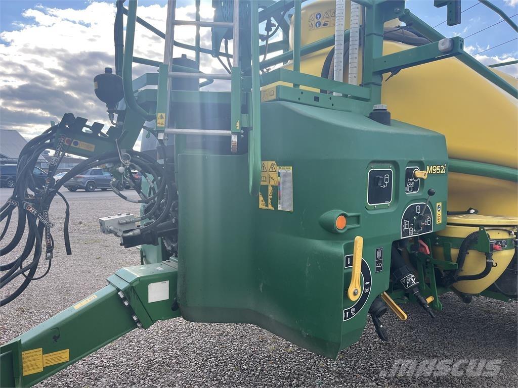 John Deere M952 Vučene prskalice
