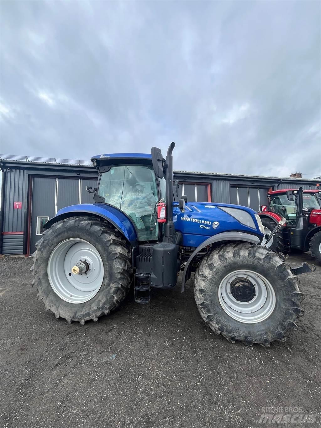 New Holland T7.225 Traktori