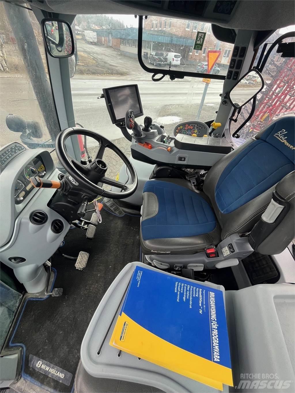 New Holland T7.225 Traktori