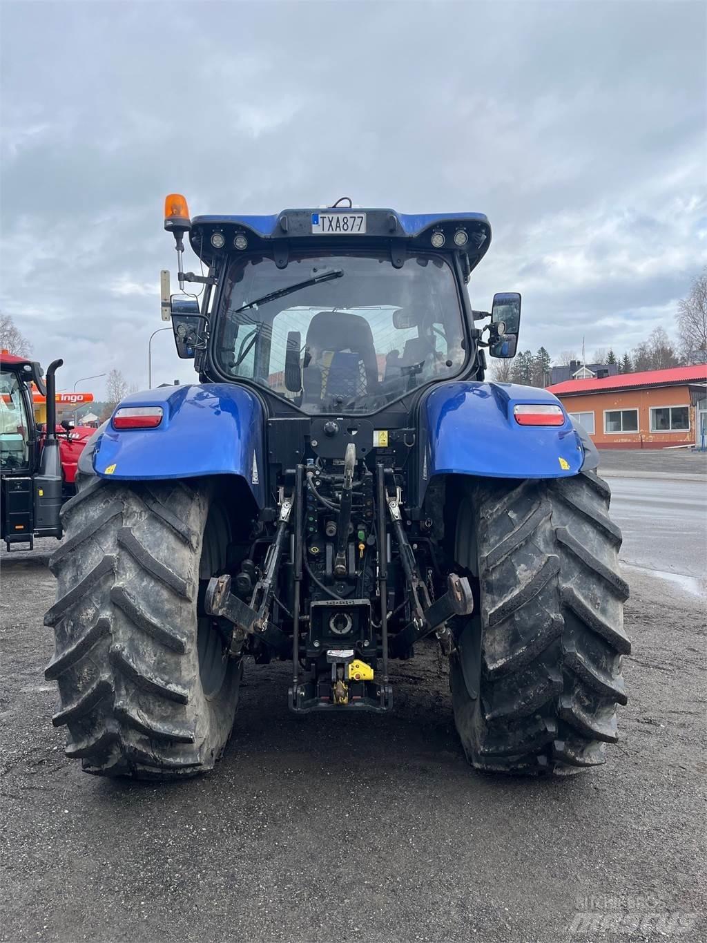 New Holland T7.225 Traktori