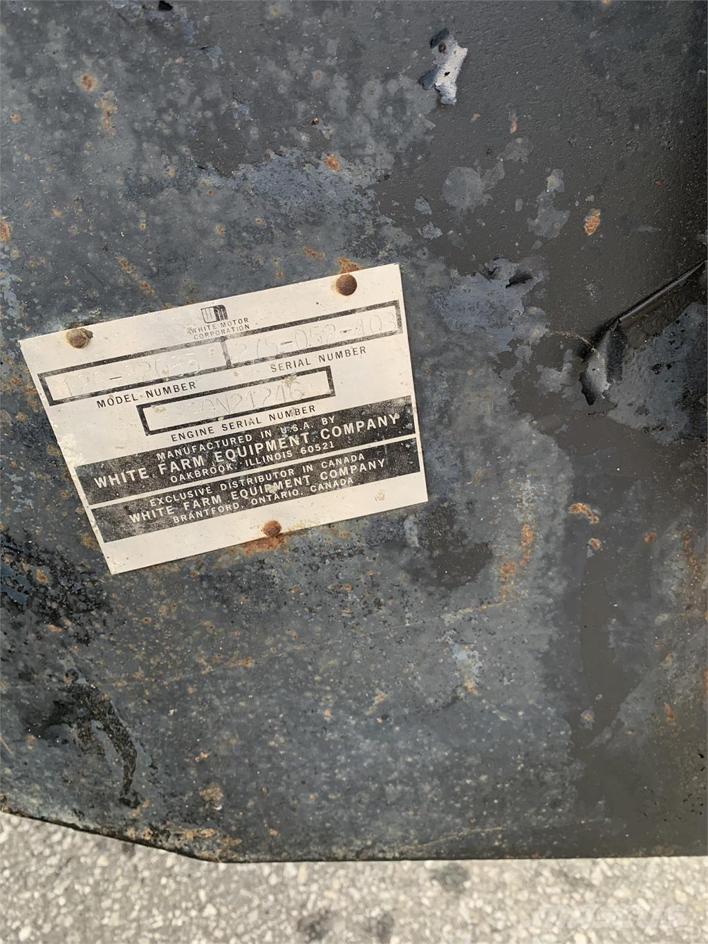 White 4 150 Field Boss Traktori