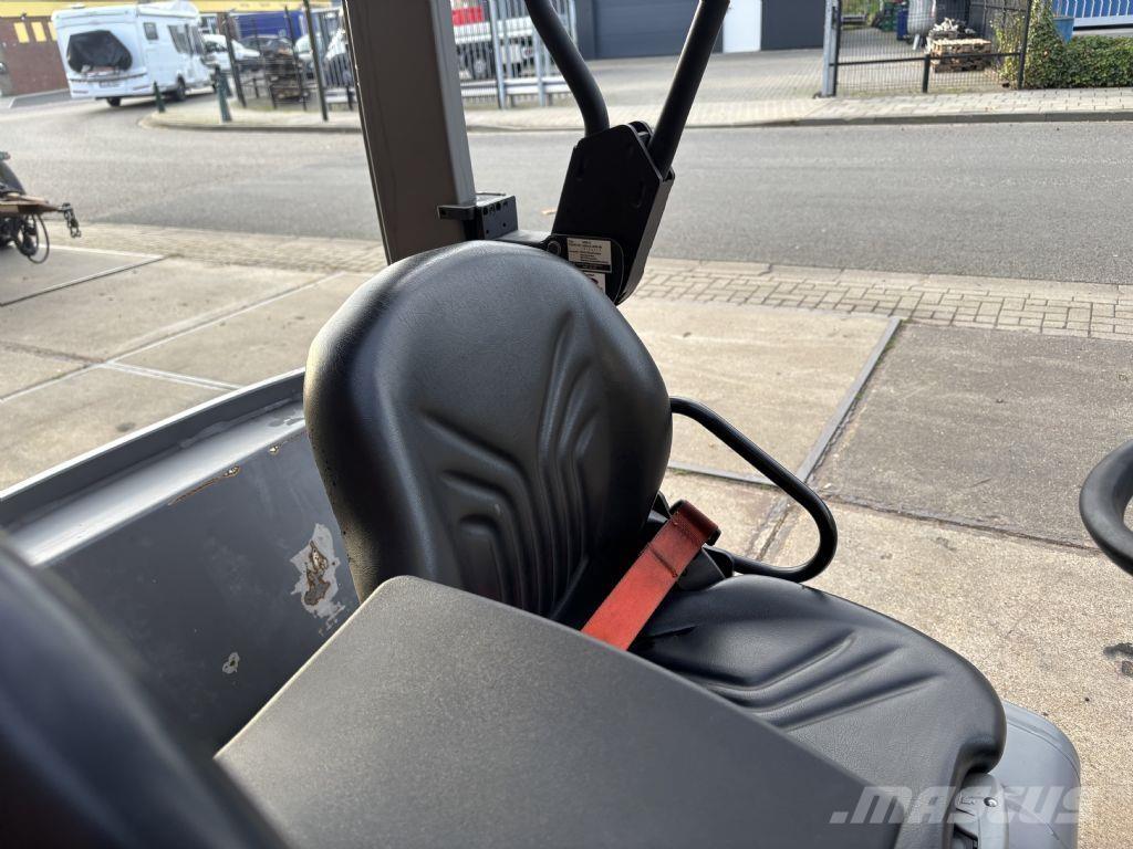 Jungheinrich EFG320 Električni viljuškari