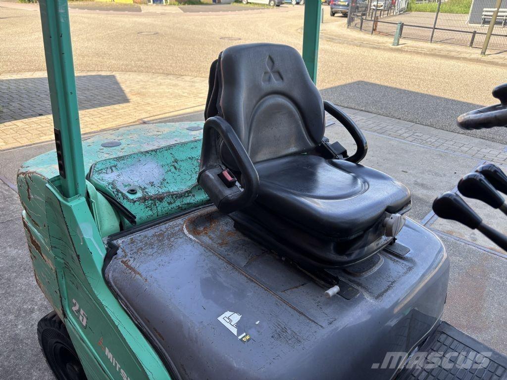 Mitsubishi FD25N Dizelski viljuškari
