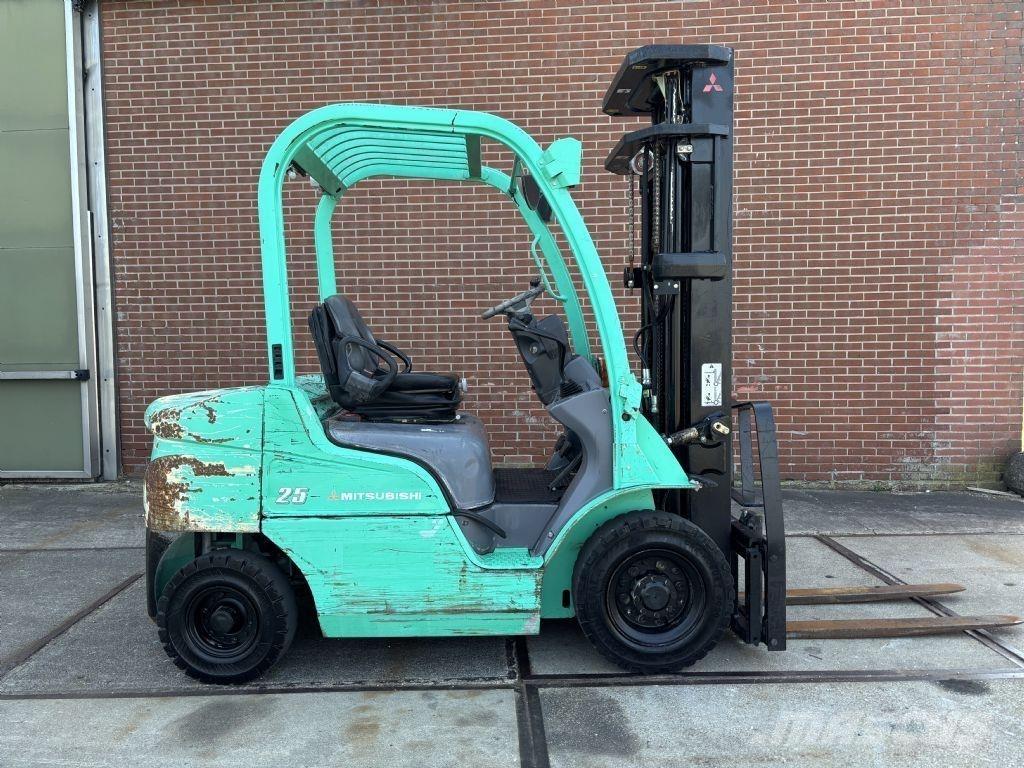 Mitsubishi FD25N Dizelski viljuškari