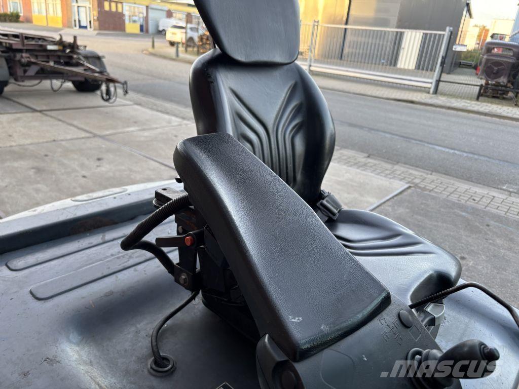 Toyota 8FBMT30 Električni viljuškari