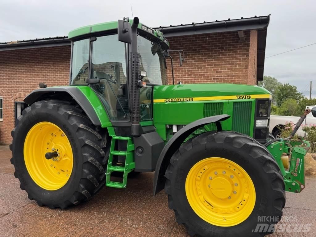 John Deere 7710 Traktori
