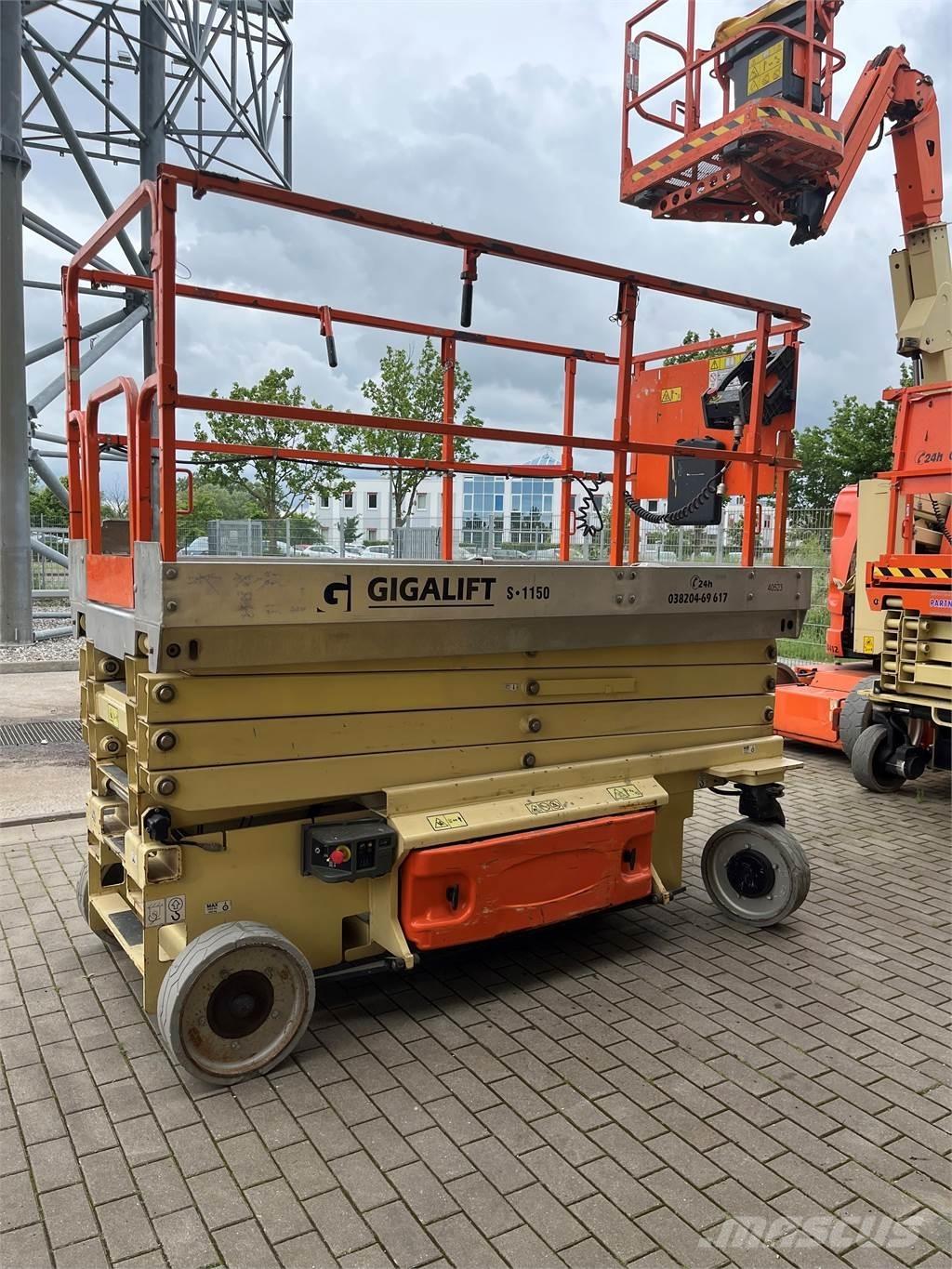JLG 3246 ES Makazaste platforme