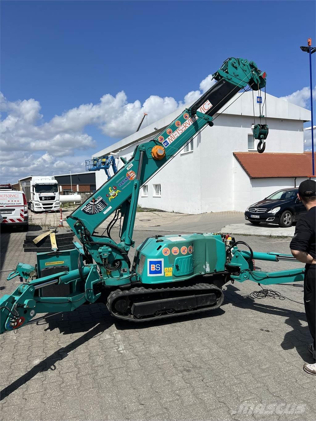 Maeda MC285 Polovni mini kranovi