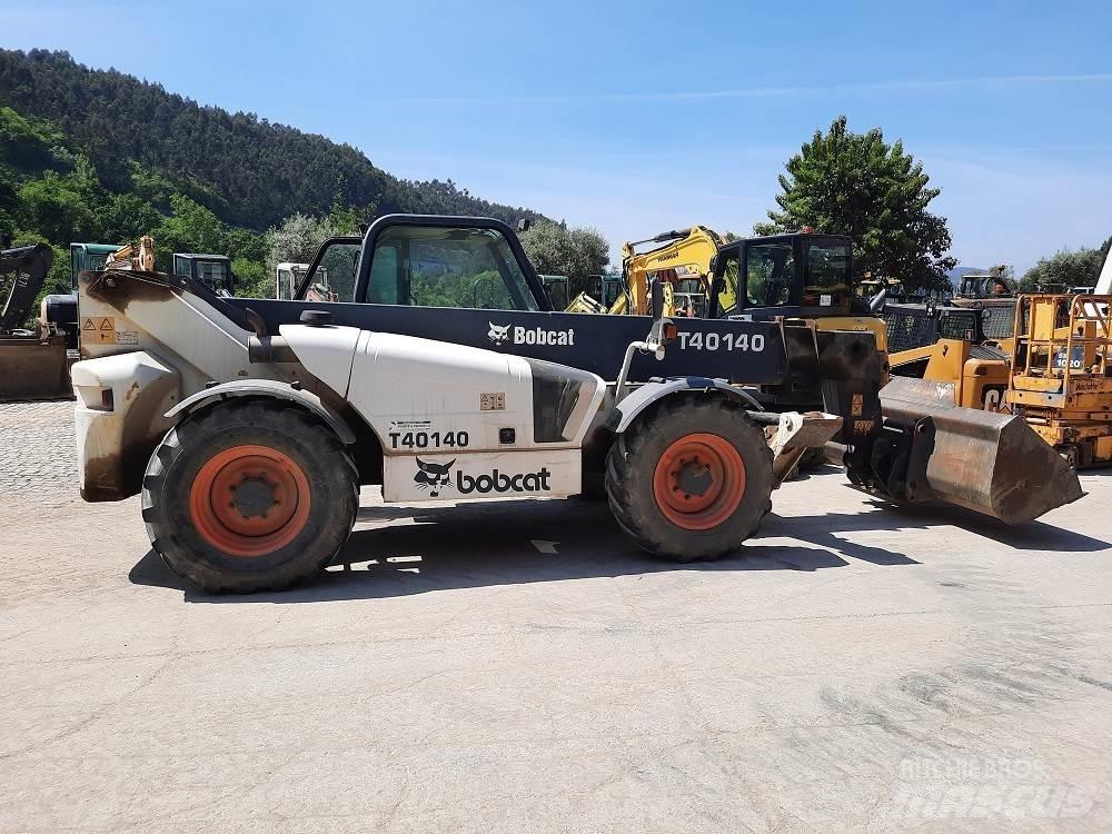 Bobcat T40-140 Viljuškari sa pomičnim stupom