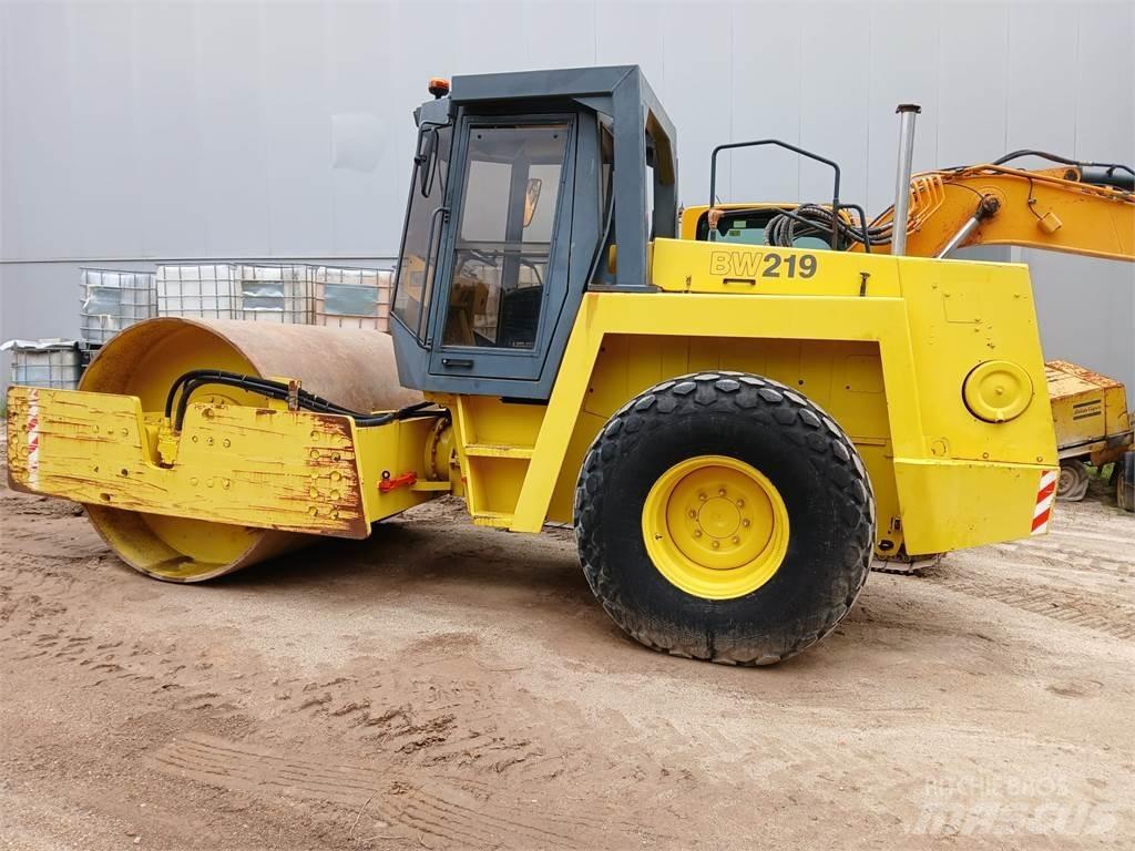 Bomag BW219D-2 Valjci sa duplim bubnjem