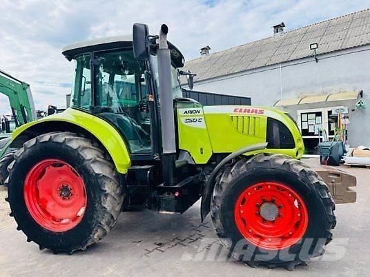 CLAAS ARION 620 C Traktori