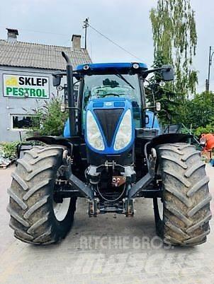 New Holland T7.210RC Traktori