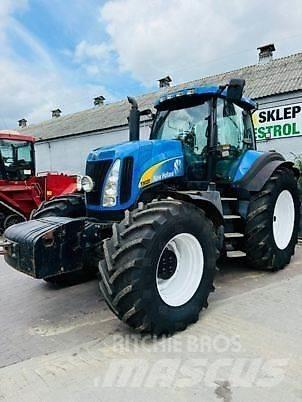 New Holland T8020 Traktori