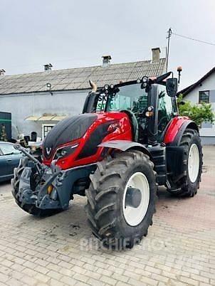 Valtra T154 Traktori