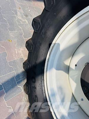 Valtra T174 VERSU Traktori