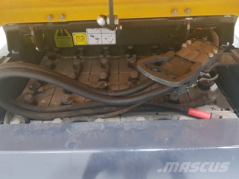 Aisle-Master 15NE RENTAL Viljuškar za uže prolaze