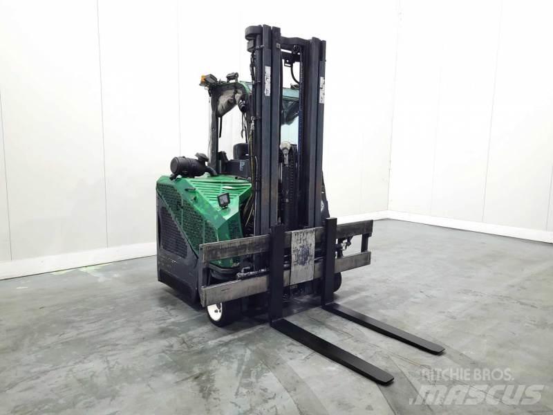 Combilift C3000 CB Viljuškari sa 4-stranskim dohvatom