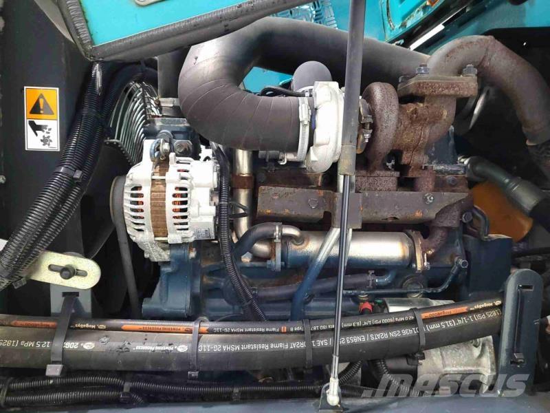 Combilift C6000 Viljuškari sa 4-stranskim dohvatom