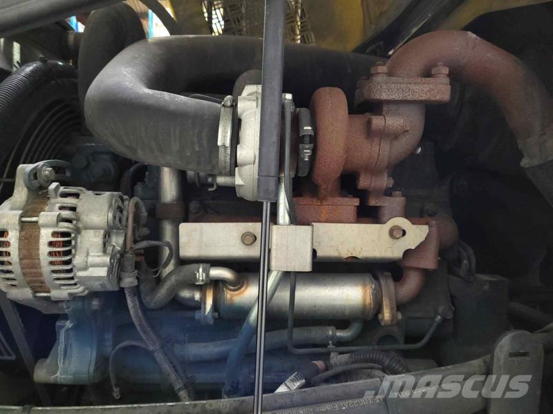 Combilift C7000 Viljuškari sa 4-stranskim dohvatom