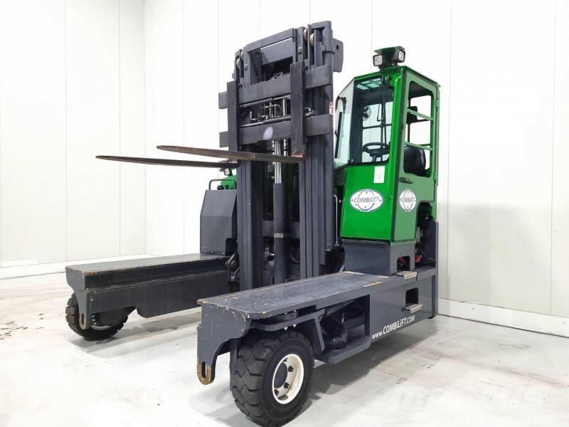 Combilift C8000 GAS Viljuškari sa 4-stranskim dohvatom