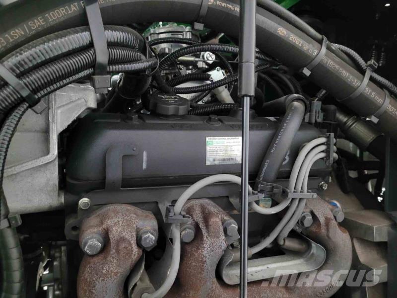 Combilift C8000 GAS Viljuškari sa 4-stranskim dohvatom