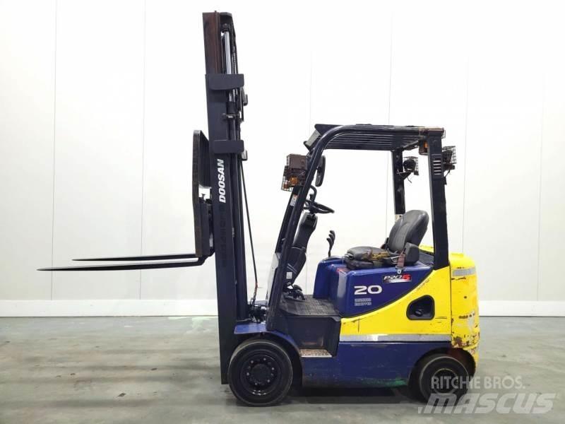 Doosan D20SC-5 Dizelski viljuškari