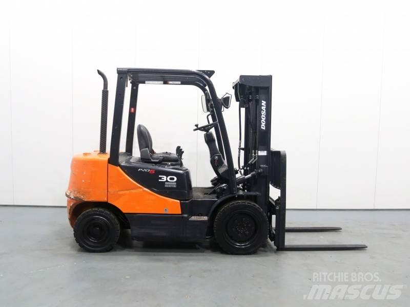 Doosan D30S-5 Dizelski viljuškari