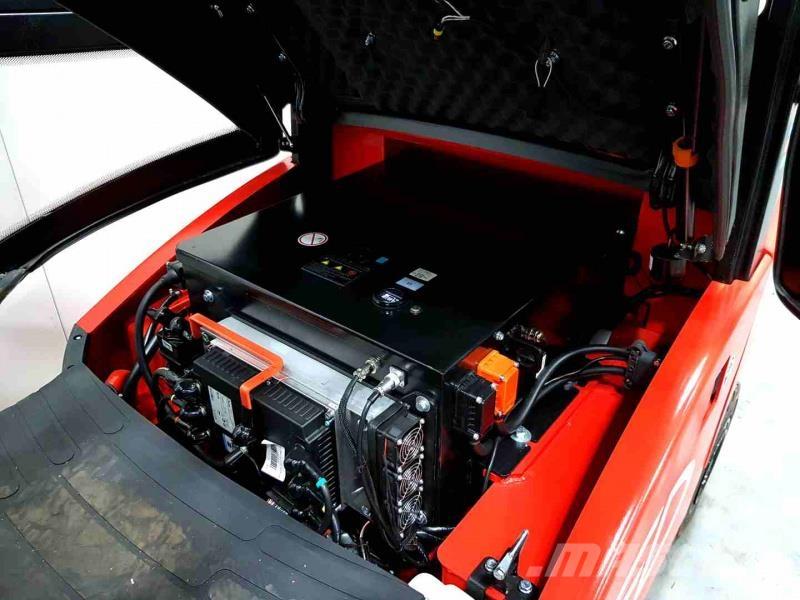 EP EFL253B 205 FC RENTAL Električni viljuškari