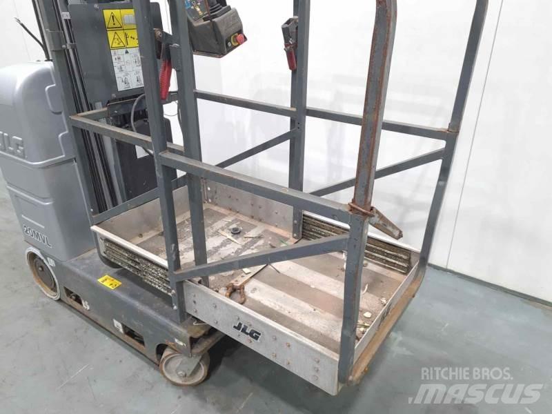 JLG 20MVL Makazaste platforme