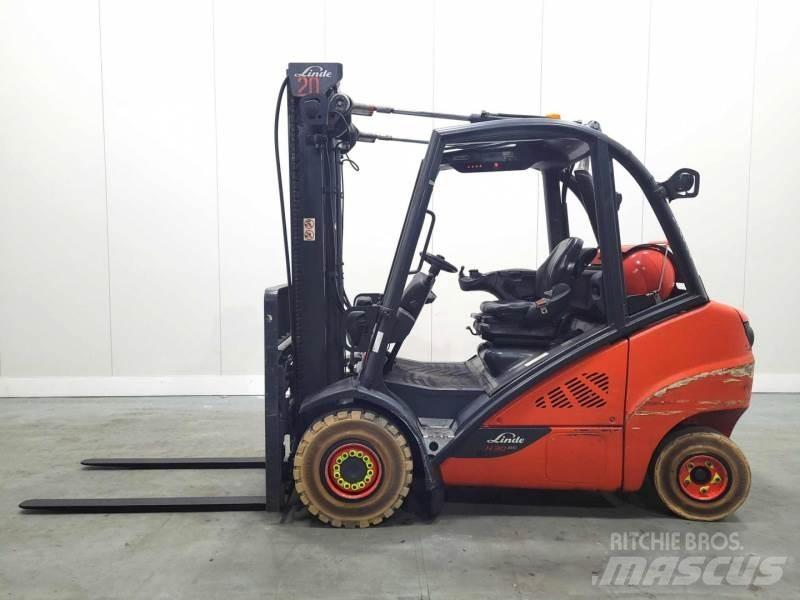 Linde H30T-02 393 Plinski viljuškari