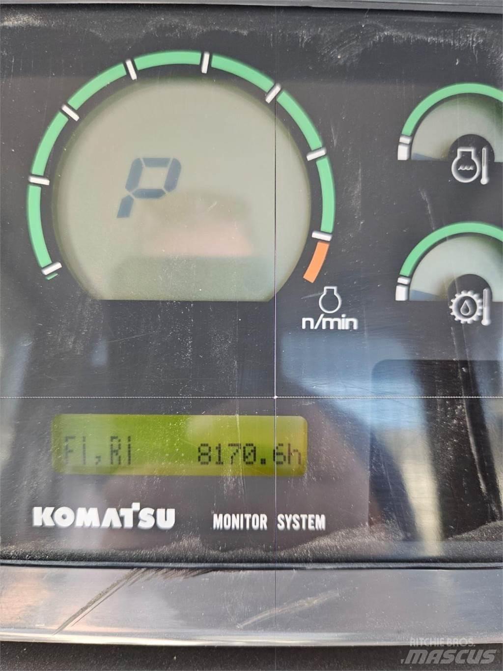 Komatsu D61PX-15 Buldožeri guseničari