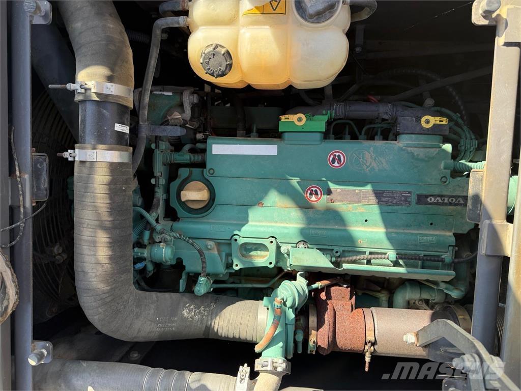 Volvo EC220EL Bageri guseničari